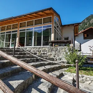 - Bormio - Livigno - Santa Caterina - Stelvio Hostel Sondalo