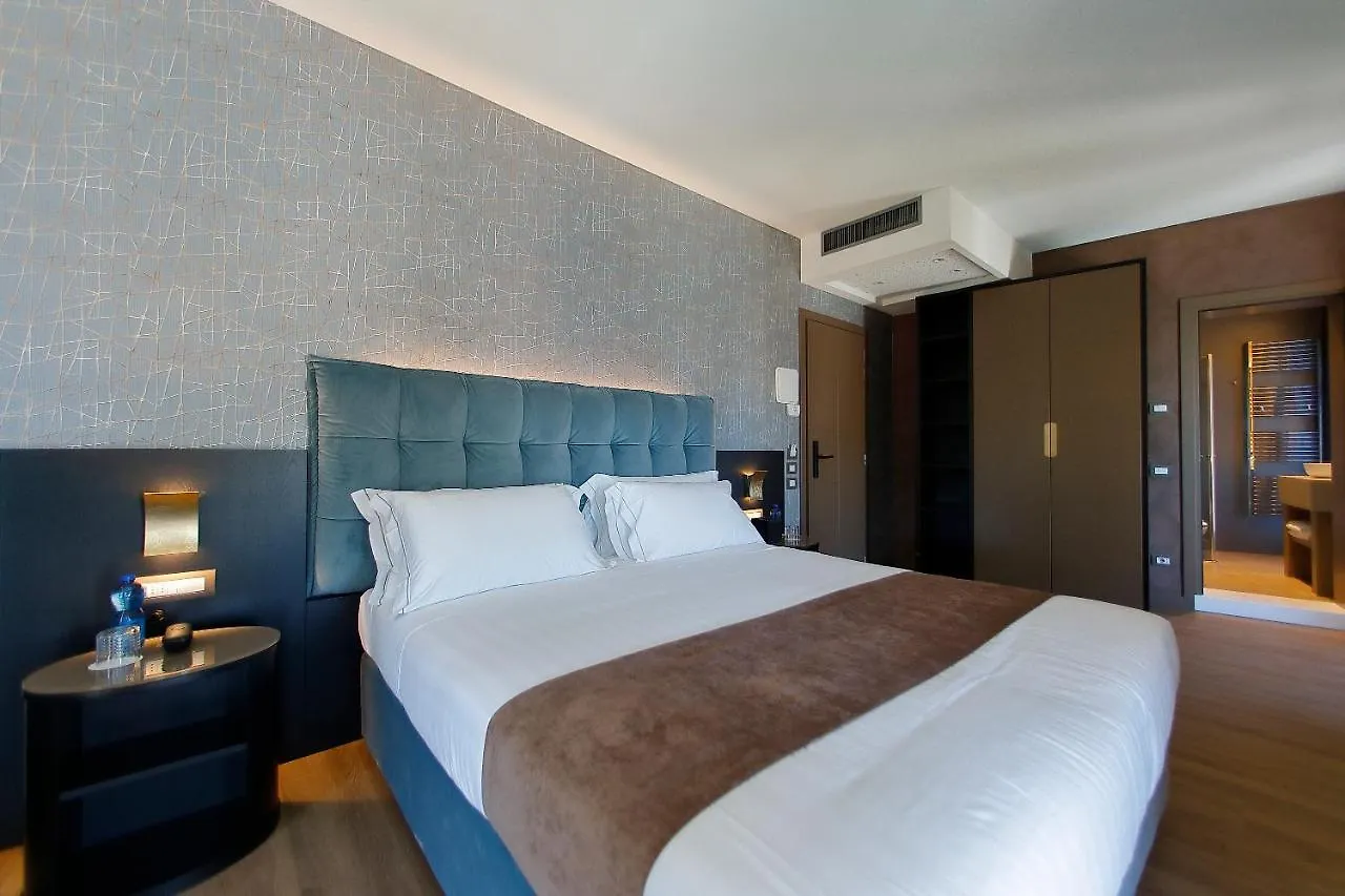 ***  Hotel Bell'Arrivo By Dori Peschiera del Garda Italien