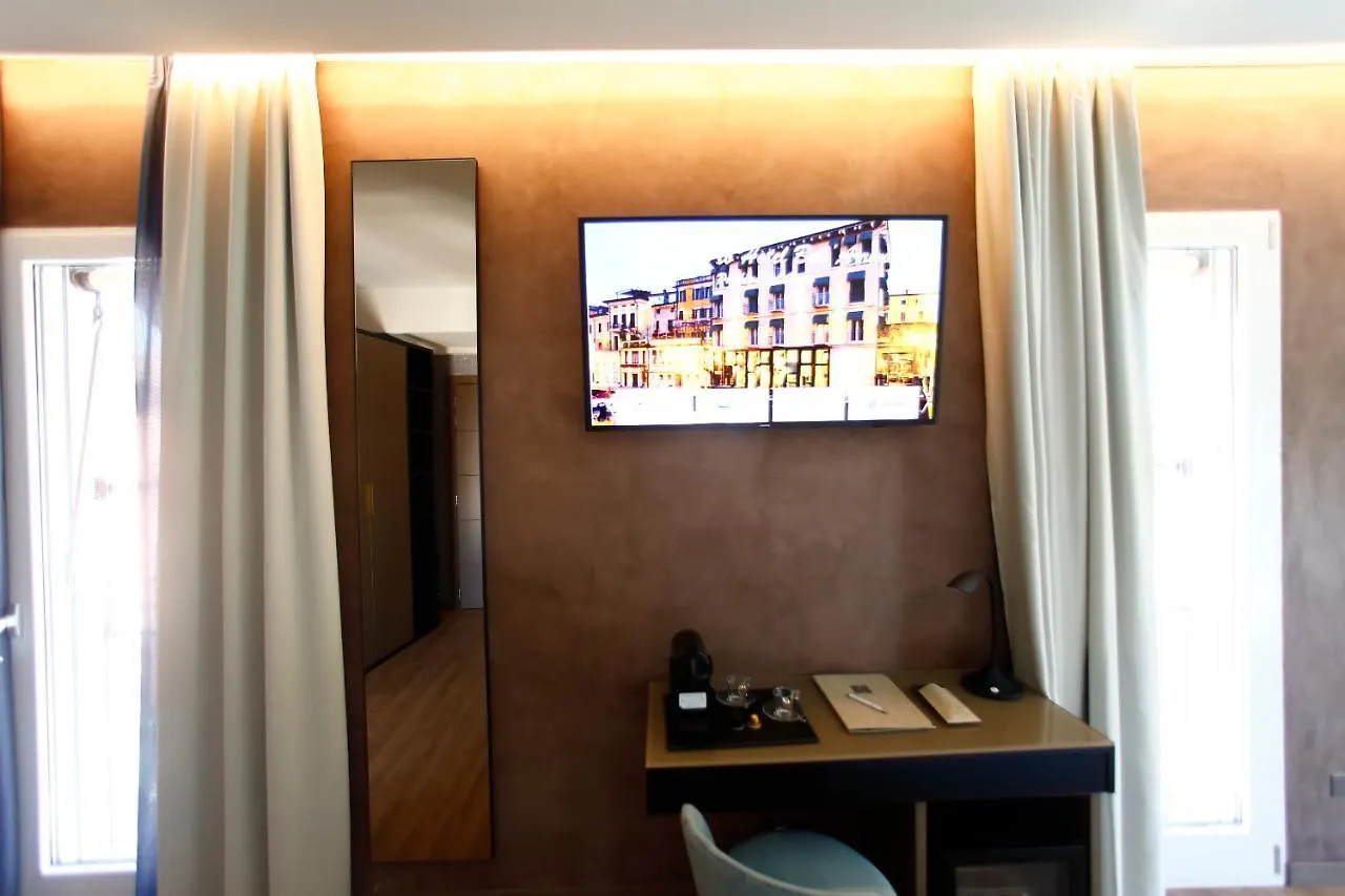 Hotel Bell'Arrivo By Dori Peschiera del Garda